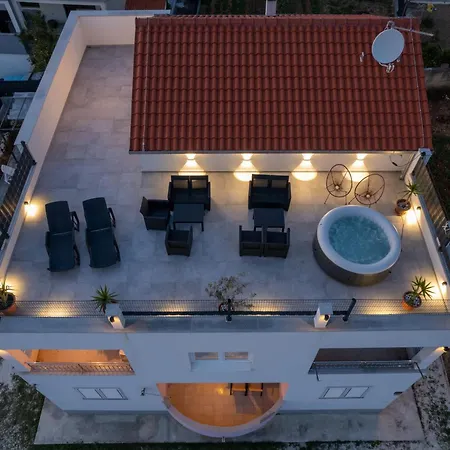 Apartmán With Jacuzzi On Rooftop *