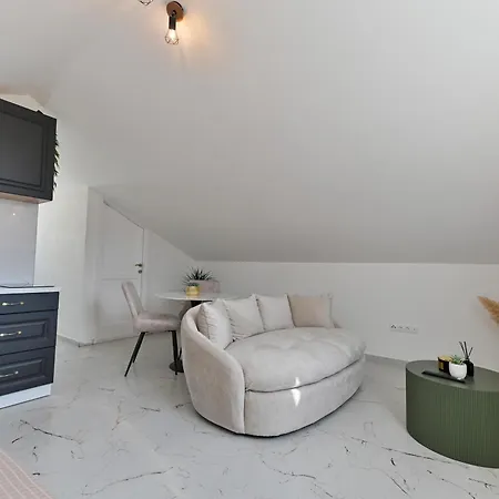 Apartment With Jacuzzi On Rooftop Trogir