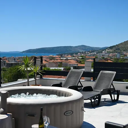 With Jacuzzi On Rooftop Apartment Trogir