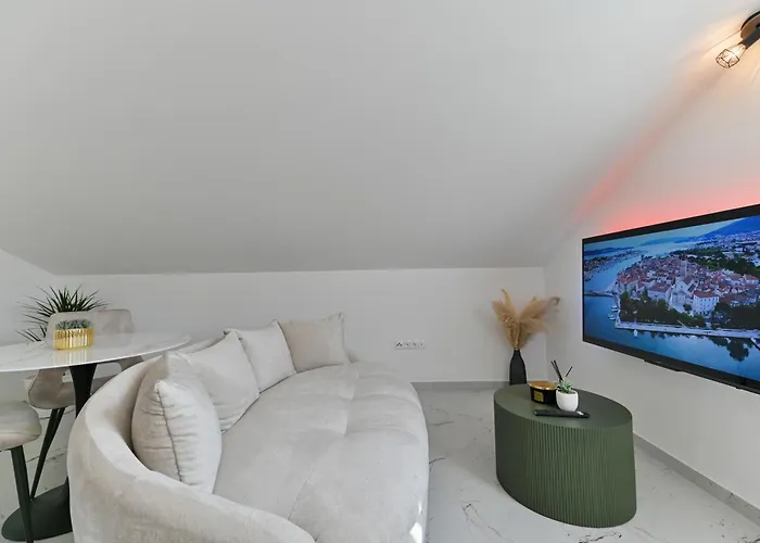 아파트 With Jacuzzi On Rooftop