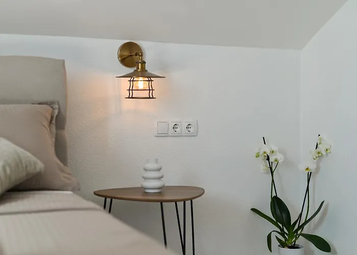 With Jacuzzi On Rooftop 아파트 트로기르