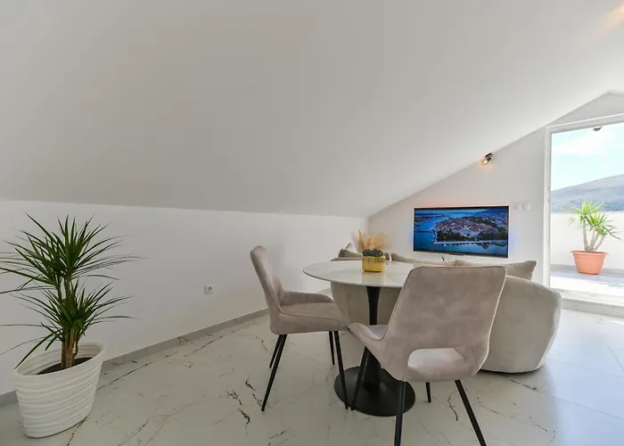 아파트 With Jacuzzi On Rooftop *