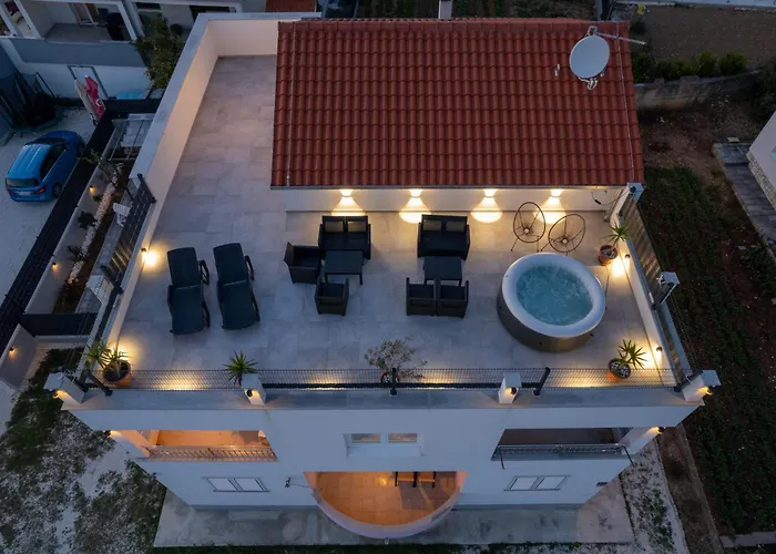 아파트 With Jacuzzi On Rooftop *