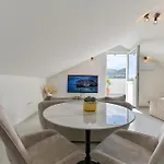 דירה With Jacuzzi On Rooftop טרוגיר