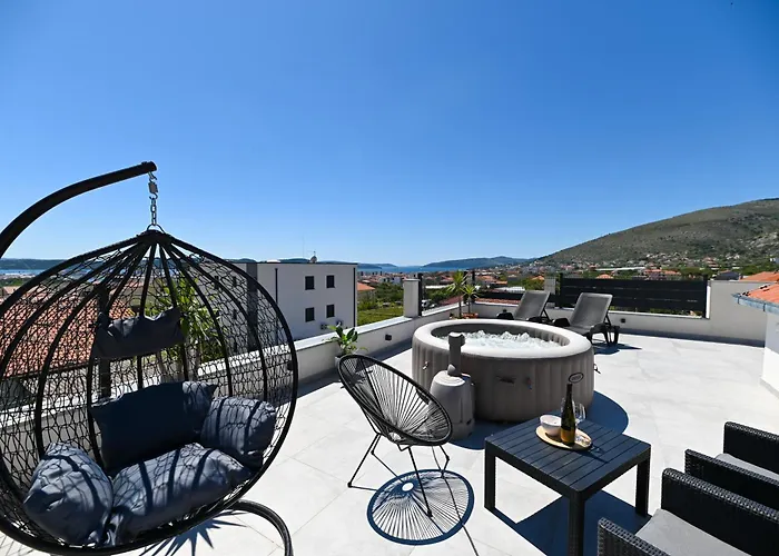 Lägenhet With Jacuzzi On Rooftop Trogir